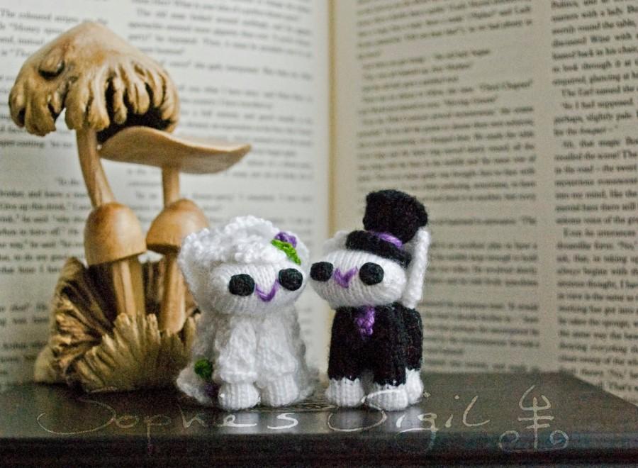 زفاف - Wedding Cake Topper Bunnies – Bride and Groom - Little Hand-Knitted Bunnies – Collectible Amigurumi Gift, Keepsake