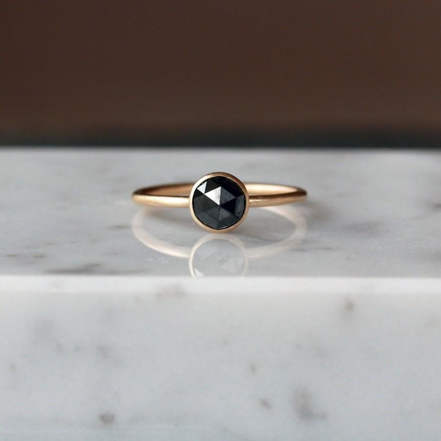 زفاف - Black Diamond Ring, Rose Cut Diamond Ring, Satin Matte Ring, 14k Yellow Gold Engagement Band, Diamond Solitaire, Unique Engagement Ring