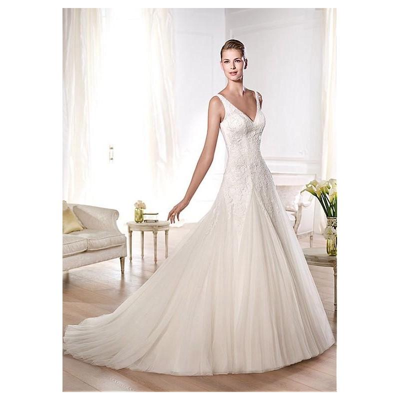 زفاف - Romantic Tulle A-line V-neck Neckline Natural Waistline Wedding Dress - overpinks.com
