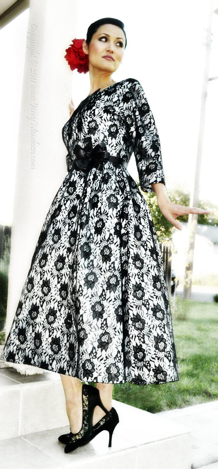 Mariage - Vintage Inspired Misses' Elegant Short Lace Evening Dress