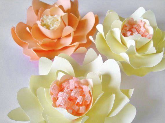 Mariage - 3  Paper Flowers, Peach And Beige Paper Flowers, Medium Flowers, Wedding Wall Decor, Wall Paper Flower, Paper Wedding, Table Centerpiece