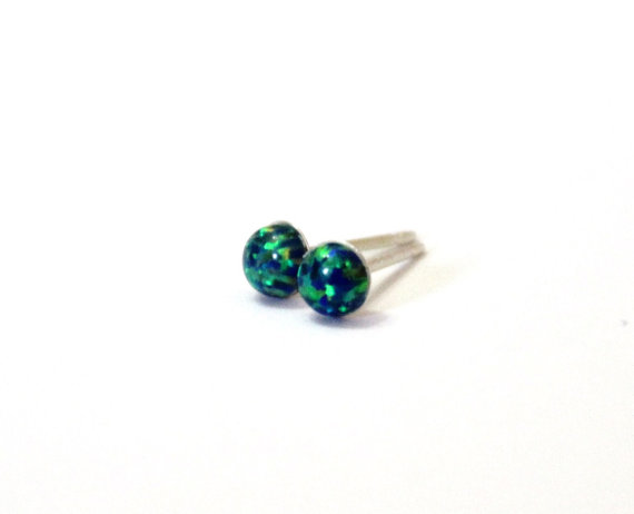 Свадьба - Opal Stud earrings, Emerald green opal stud earrings, Post earrings with opal stone, Everyday earrings,Christmas gift,Gift