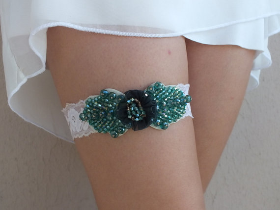 Hochzeit - free ship emerald lace garter , bridal garter, floral garter, garter, floral garter, toss garter, wedding garter