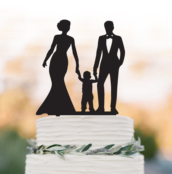 Mariage - Family Wedding Cake topper with child, bride and groom wedding cake topper with little boy, funny wedding cake topper with kid,
