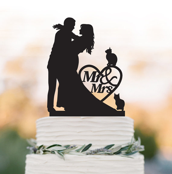 زفاف - Mr And Mrs Wedding Cake topper with cats include 2 and heart decor, Bride and groom silhouette funny wedding cake topper, topper wit pet