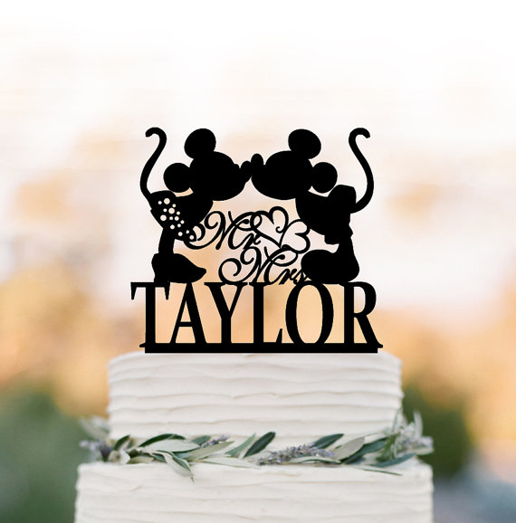 Свадьба - Disney Wedding Cake topper mr and mrs, minnie and mickey wedding cake toppers , funny wedding cake toppers personalized, custom name