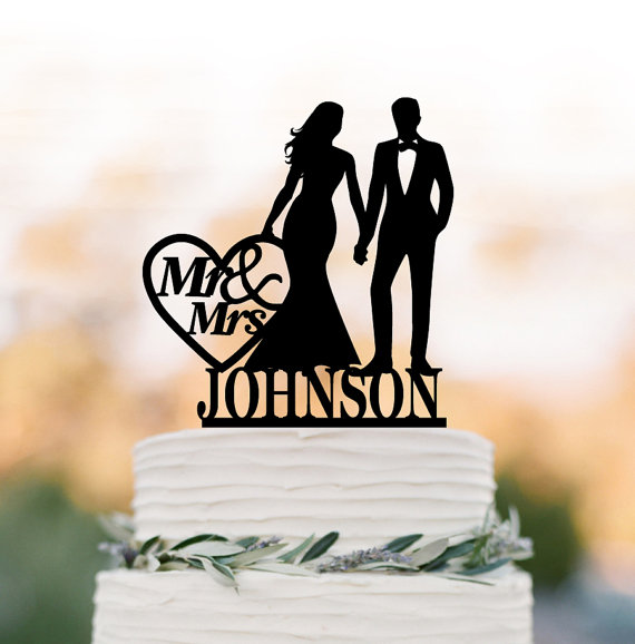 Hochzeit - Personalized Wedding Cake topper letter, Cake Toppers with bride and groom silhouette, funny wedding cake toppers mr and mrs with monogram