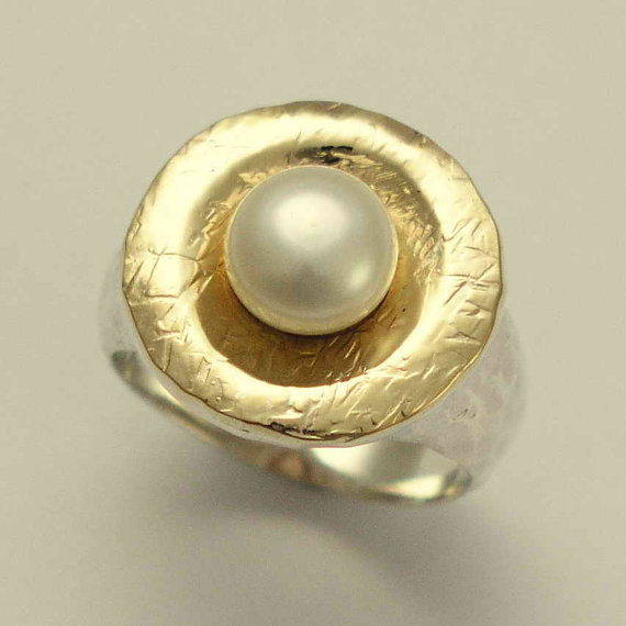 زفاف - Pearl Engagement Ring, sterling silver gold ring, statement ring, cocktail ring, hammered gold ring, two-tone ring - Love is around R1235G
