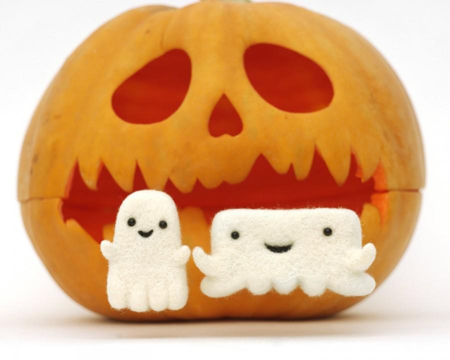 Свадьба - Cute Ghosts/Primitive Ghost Halloween/Miniature GHOST, desk accessories/halloween décor/scary ghost/ ghost sculpture/Halloween ornament