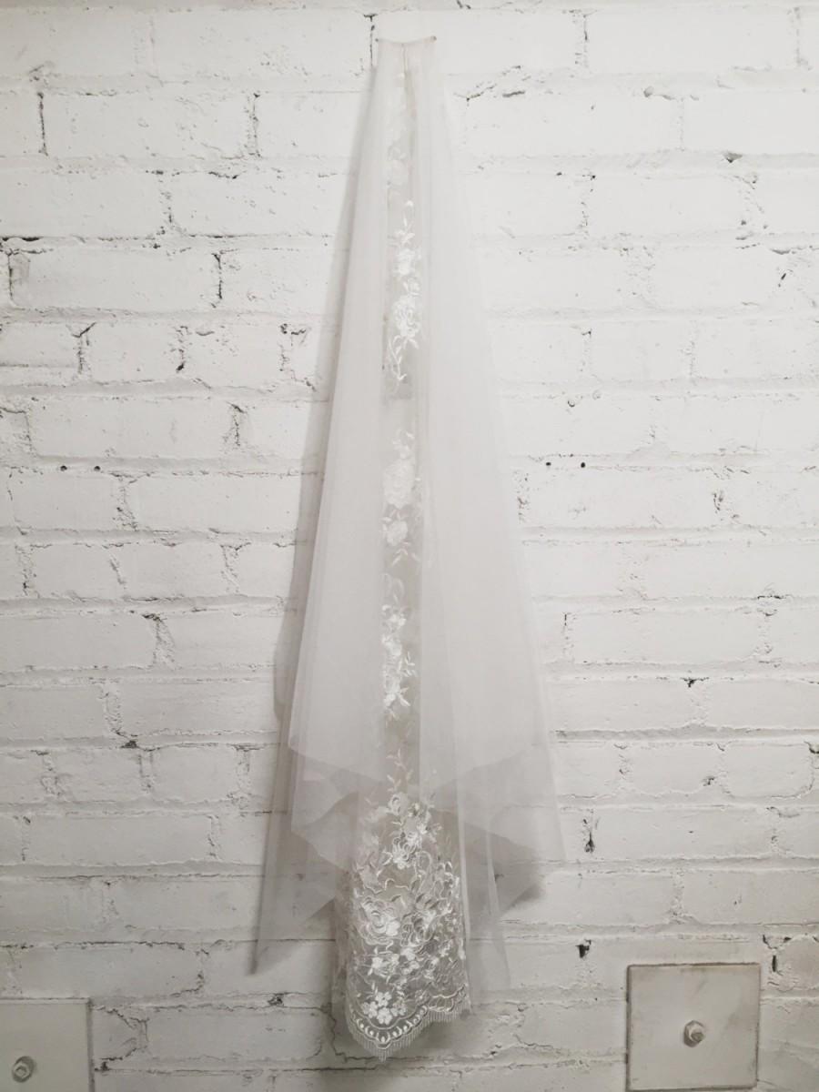 زفاف - Antoinette Veil (Soft Ivory Tulle and Lace  Veil with Handkerchief Point) - bridal veil inspired by Marie Antoinette