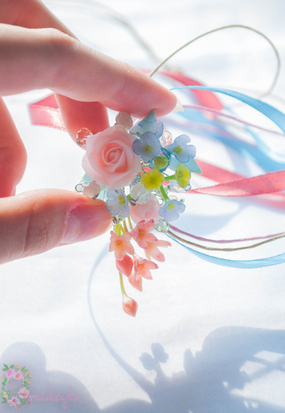 Hochzeit - Rose pendant, flower pendant, floral pendant, blue pink pendant, yellow, forget me not, polymer clay roses, pink roses, polymer clay pendan