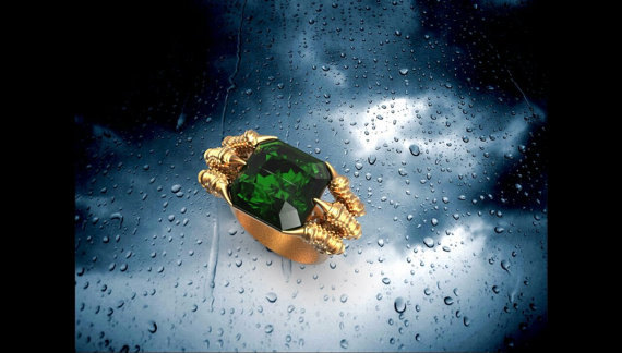 Hochzeit - Gem Ring Emerald Gold To A Gift For Your Loved Ones For Christmes Vintage Jwelery Antique 17 Carats Gem 14 Carat Gold Exclusive