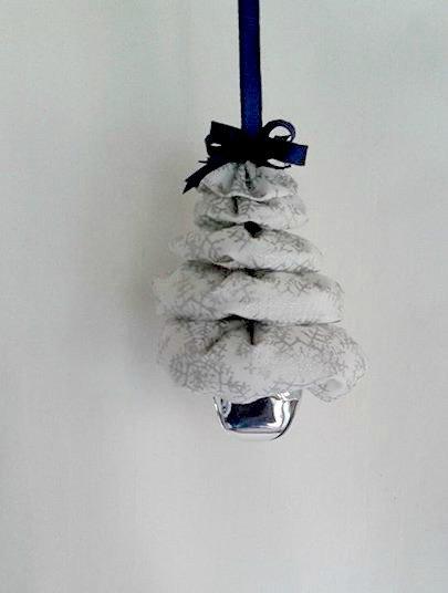 زفاف - Snowflake Christmas Tree Ornament