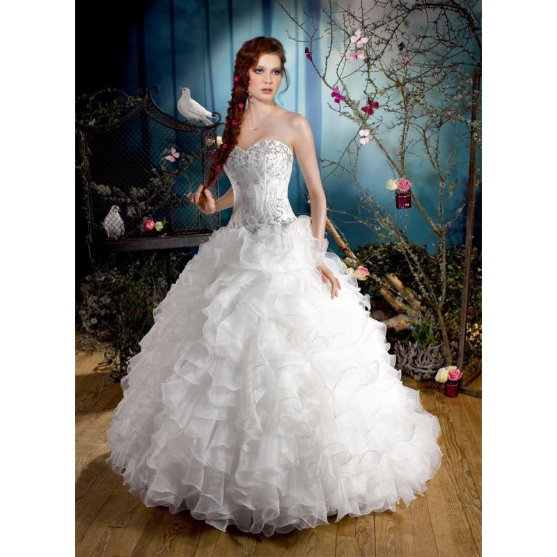 Wedding - Kelly Star, 136-11 - Superbes robes de mariée pas cher 