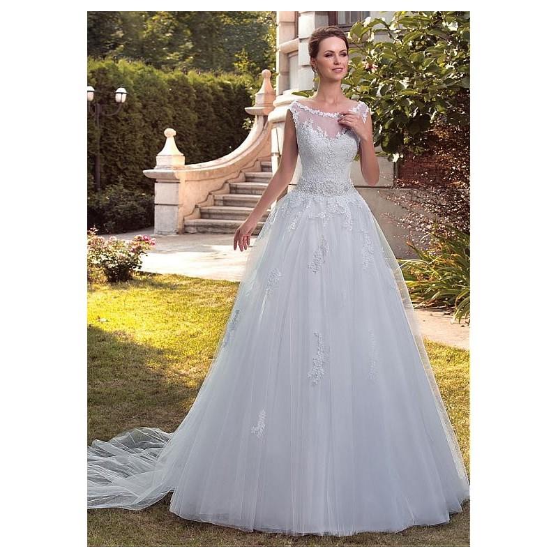 Hochzeit - Charming Tulle Bateau A-line Wedding Dresses With Beaded Lace Appliques - overpinks.com