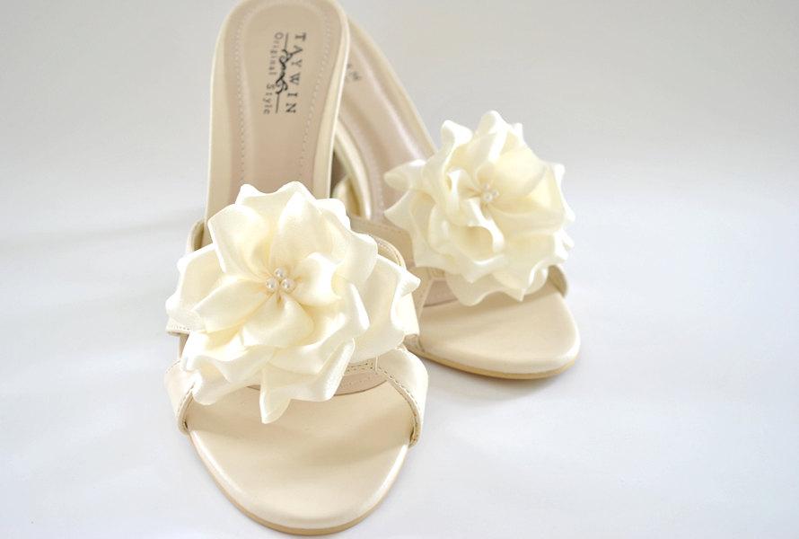 زفاف - Ivory Shoe clips - Perfect for Bridesmaids shoes / Bridal shoes / Prom shoes - Custom made Shoe Clips with over 50 colors to choose from