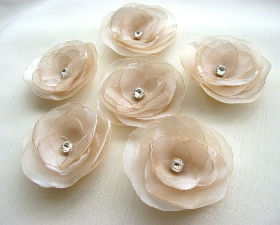 Mariage - Fabric Flowers, floral embellishments, flower appliques, Sew on flower, Organza Blossom, bridal craft floral supplies