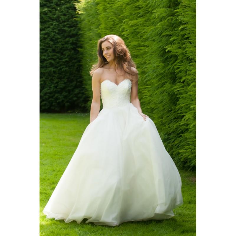 Hochzeit - Lyn Ashworth True Romance Summers Night - Stunning Cheap Wedding Dresses