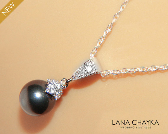 Mariage - Black Pearl Drop Necklace Wedding Small Black Pearl Necklace Swarovski 8mm Pearl Sterling Silver Necklace Bridesmaids Pearl Jewelry Weddings