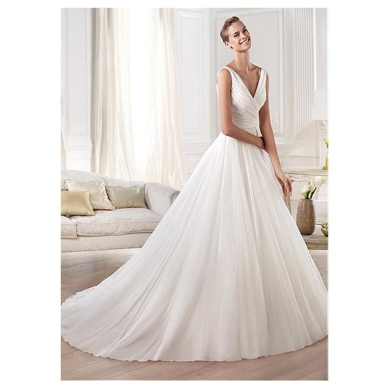 زفاف - Dignified Organza A-line V-neck neckline Raised Waistline Wedding Dress - overpinks.com