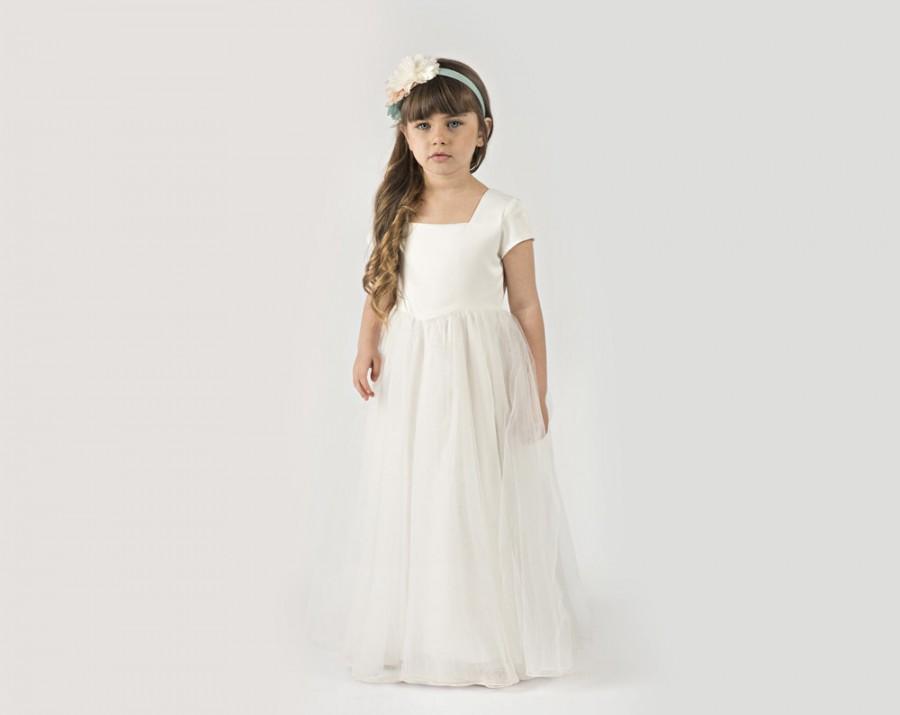 زفاف - White Flower Girl Dress with Tulle Skirt -- The "Sarah" in Pearl