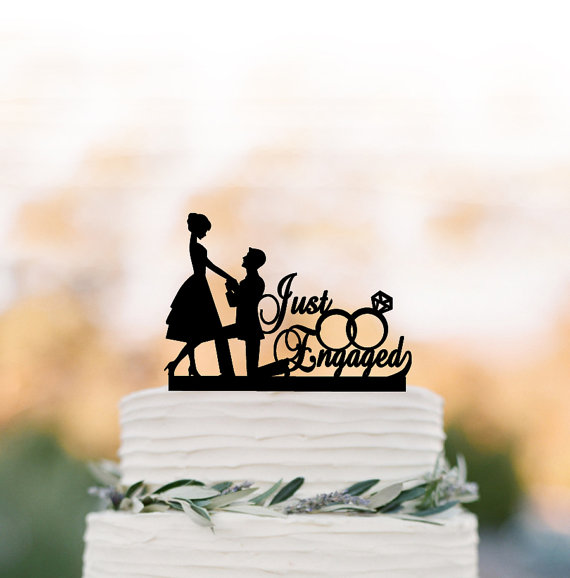 زفاف - Just Engaged Wedding Cake topper funny, bride and groom cake topper with wedding rings, unique custom cake topper for wedding