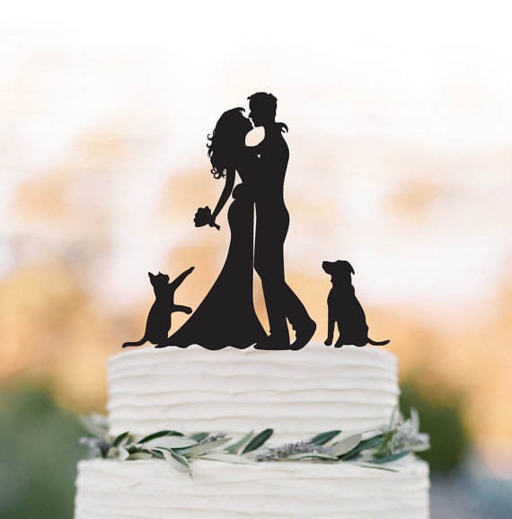 Свадьба - Wedding Cake topper With dog and cat Bride and groom silhouette funny wedding cake topper