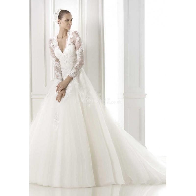 زفاف - Retro Princess Lace & Tulle Floor Length V Neck Wedding Dress With Appliques - Compelling Wedding Dresses