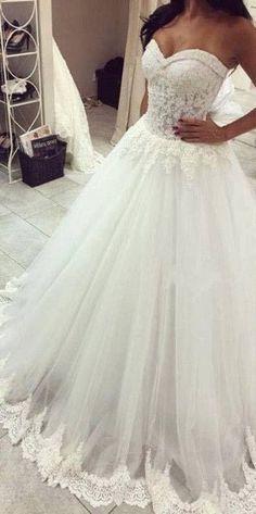 زفاف - A-line Strapless Sweetheart Neck Lace Beaded Appliqued Chapel Train Ivory Wedding Gown