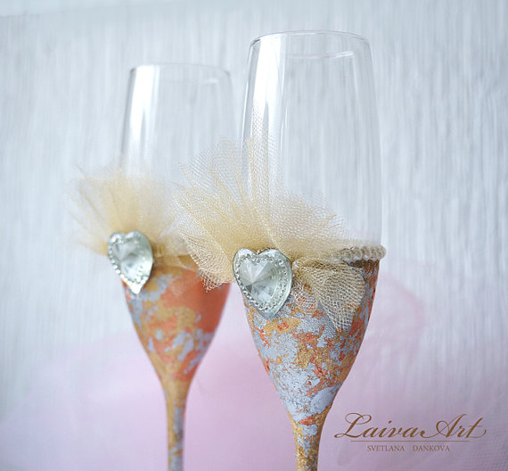 Свадьба - Wedding Champagne Glasses, Wedding Champagne Flutes, Wedding Toasting Flutes, Ivory Wedding