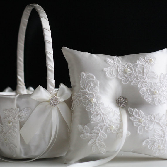 Mariage - White Flower Girl Basket and Ring Bearer Pillow Set  Wedding Basket with Wedding Ring Pillow with white lace applique and Brooch