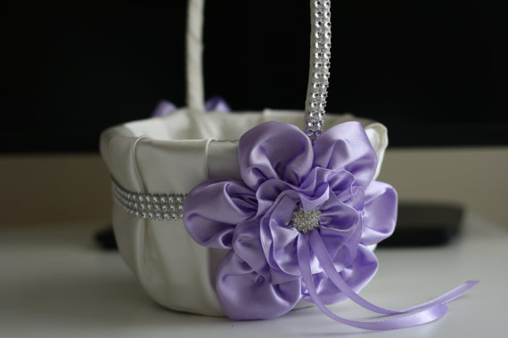 Hochzeit - Ivory Lavender Satin Wedding Basket  Violet Wedding Flower Girl Basket and Ring Pillow Set  Light Purple Brooch Basket and Ring Holder Set