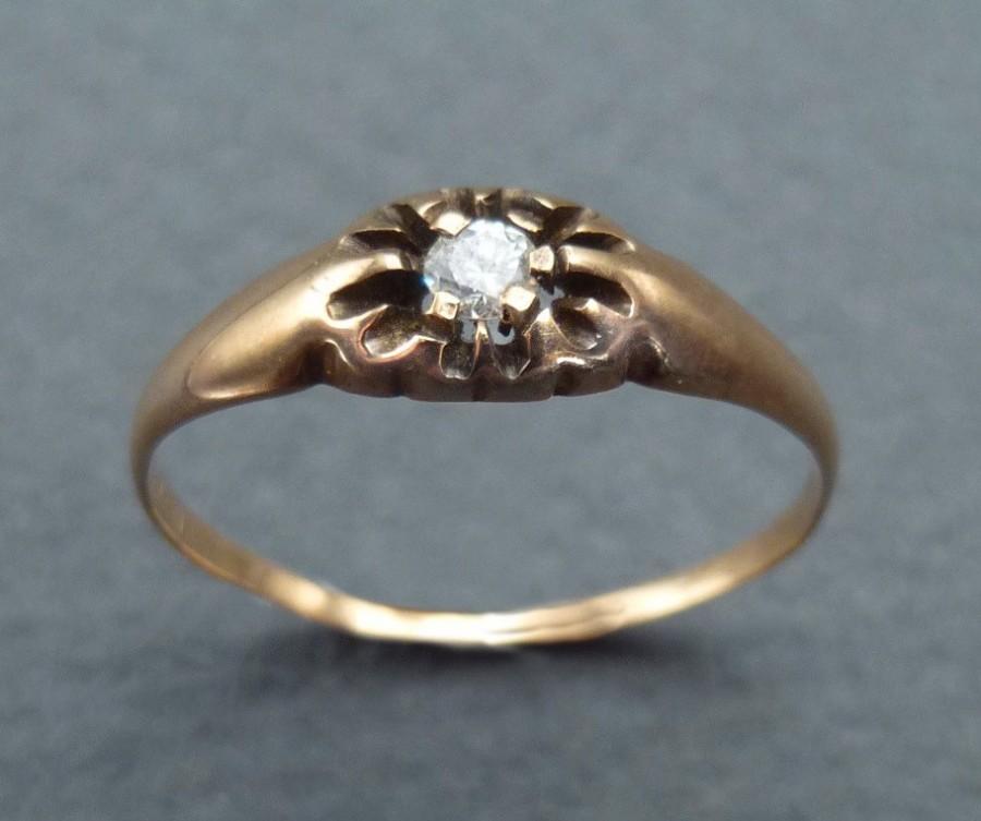 Hochzeit - 10K gold Belcher diamond ring - size 5.5