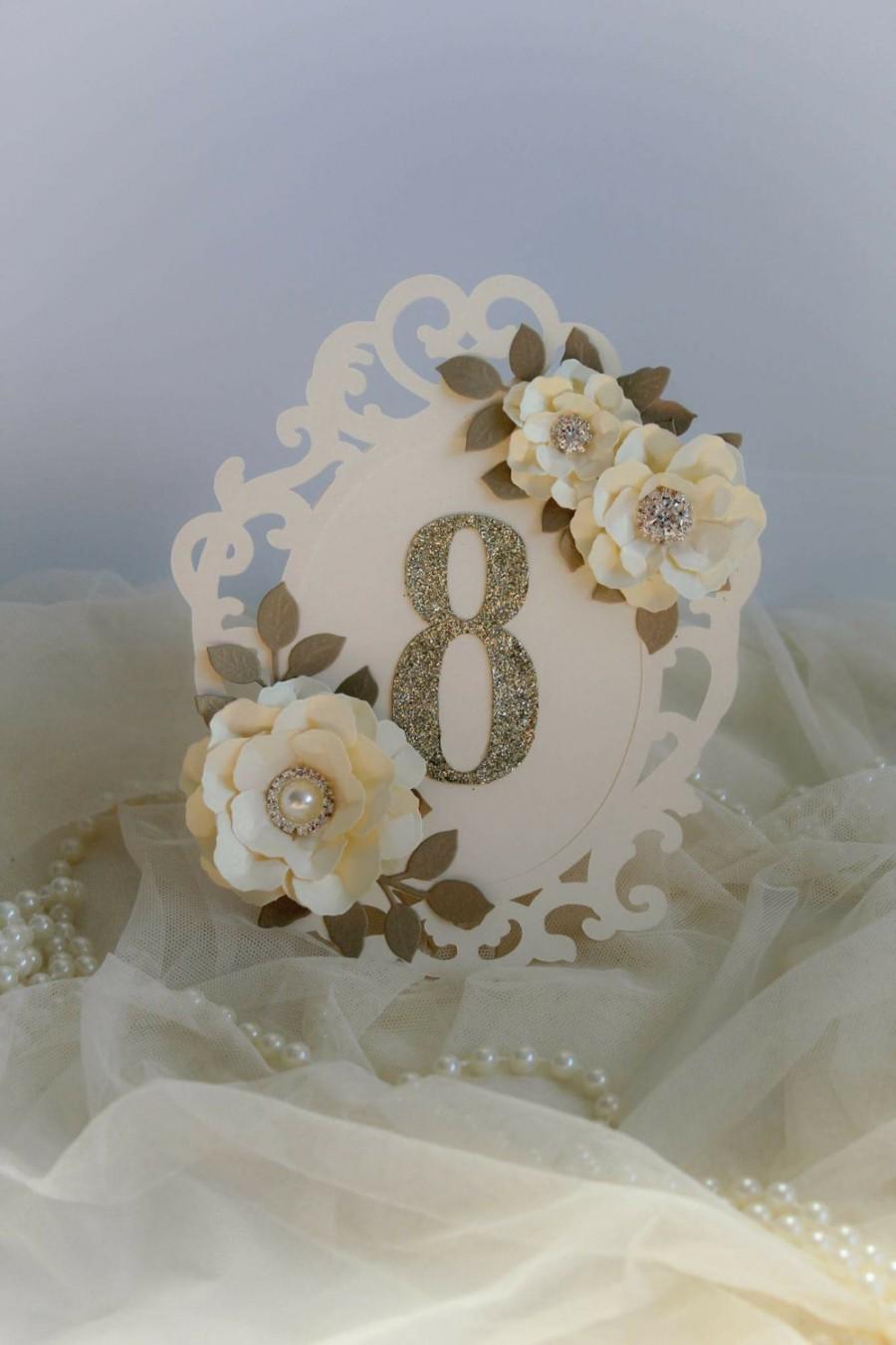 Mariage - Ivory and gold oval frame shape style table number , glitter table numbers , glitter wedding decoration, Available in any colour!