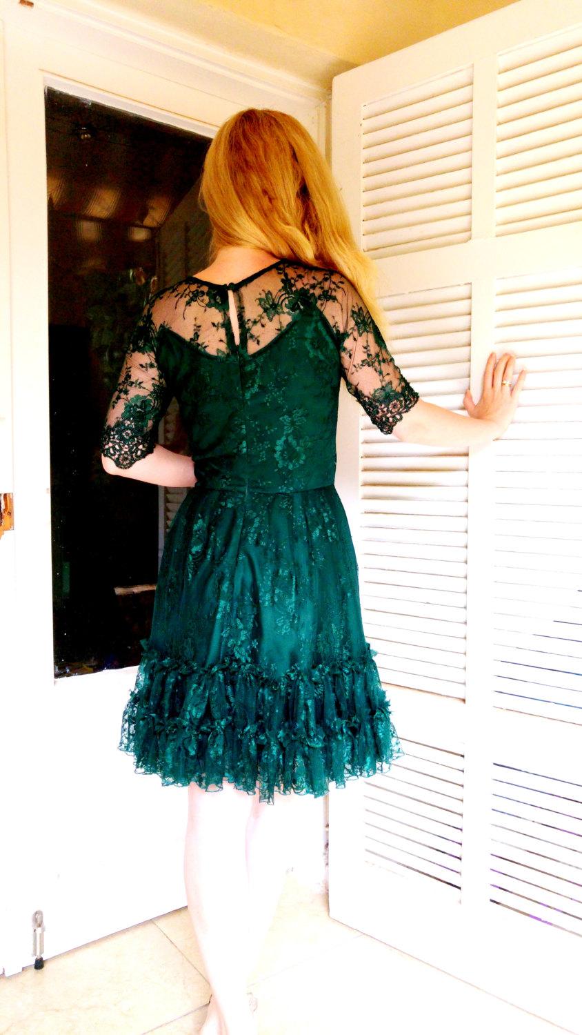 Свадьба - Emerald green Lace dress - Custom Length
