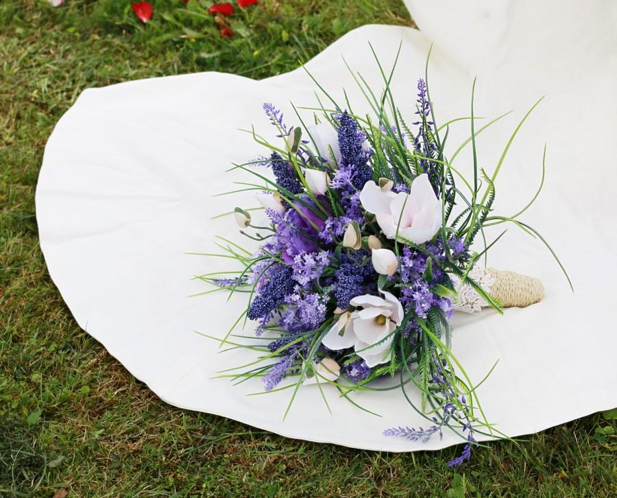 Mariage - SALE 50 % Purple Bouquet, Wedding Bouquet, Bridal Bouquet, Lavender Bouquet, Floral Bouquet, Magnolia Bouquet, Alternative Bouquet