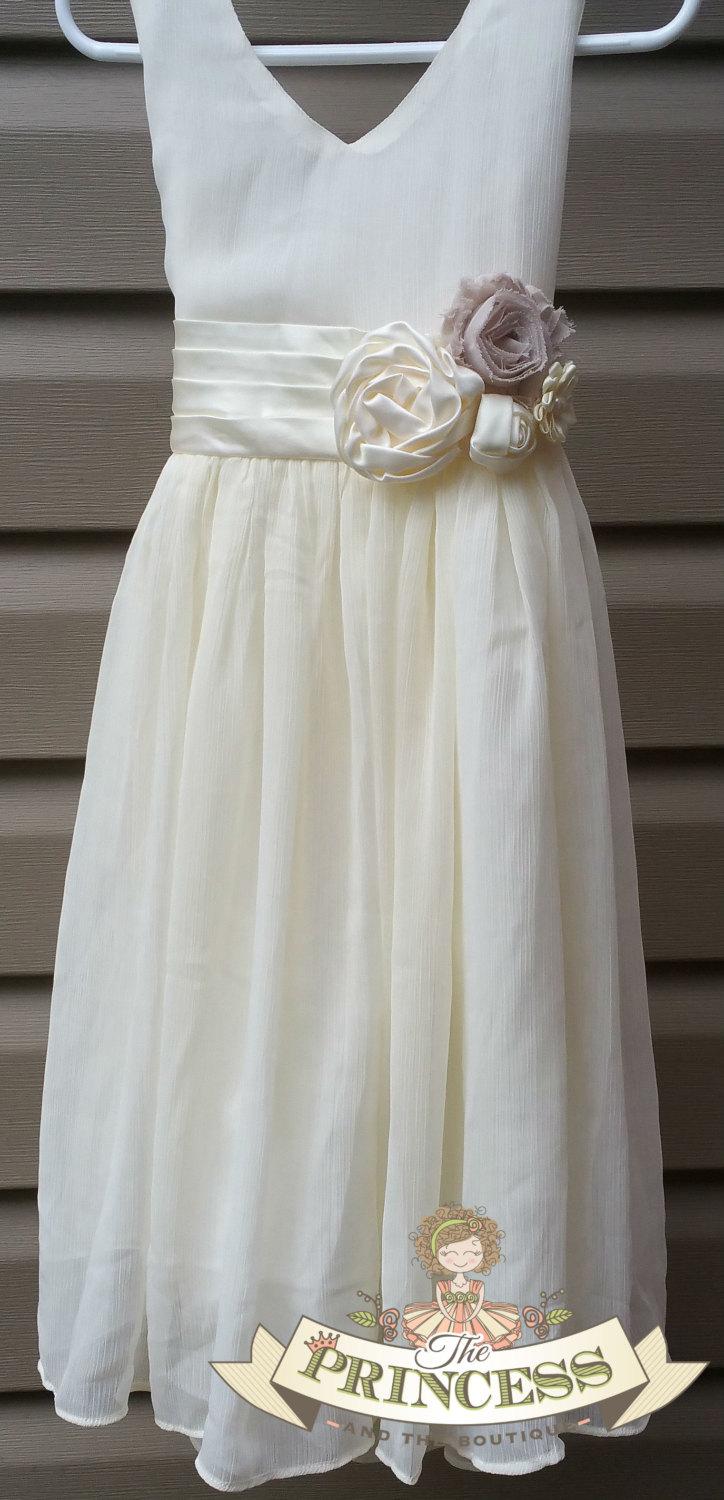 Hochzeit - Ivory chiffon flower girl dress, ivory flower girl dress, chiffon dress, chiffon girls dress, flower girl dress, flower girl dress ivory,