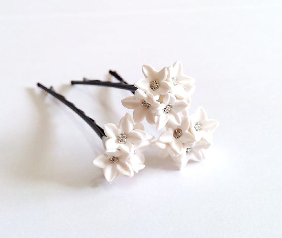 Свадьба - Small White flower Hair Clips. White Wedding flower. Hair Accessory. Wedding Hair Pins. Bridal. Set