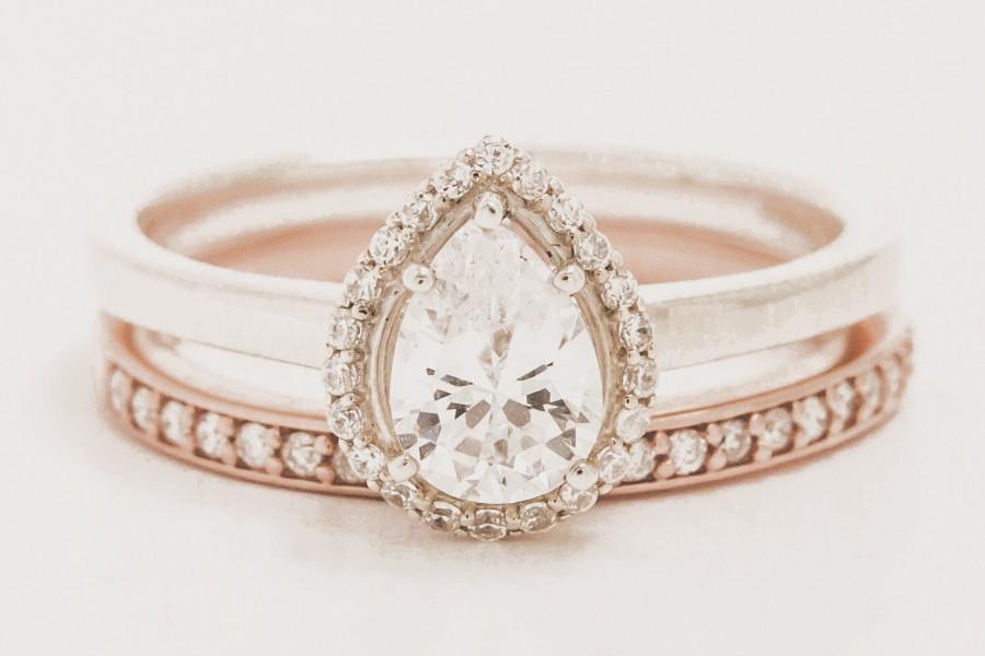 Wedding - ENGAGEMENT ring // pear halo engagement ring // custom engagement ring // halo engagement ring // round halo engagement ring //