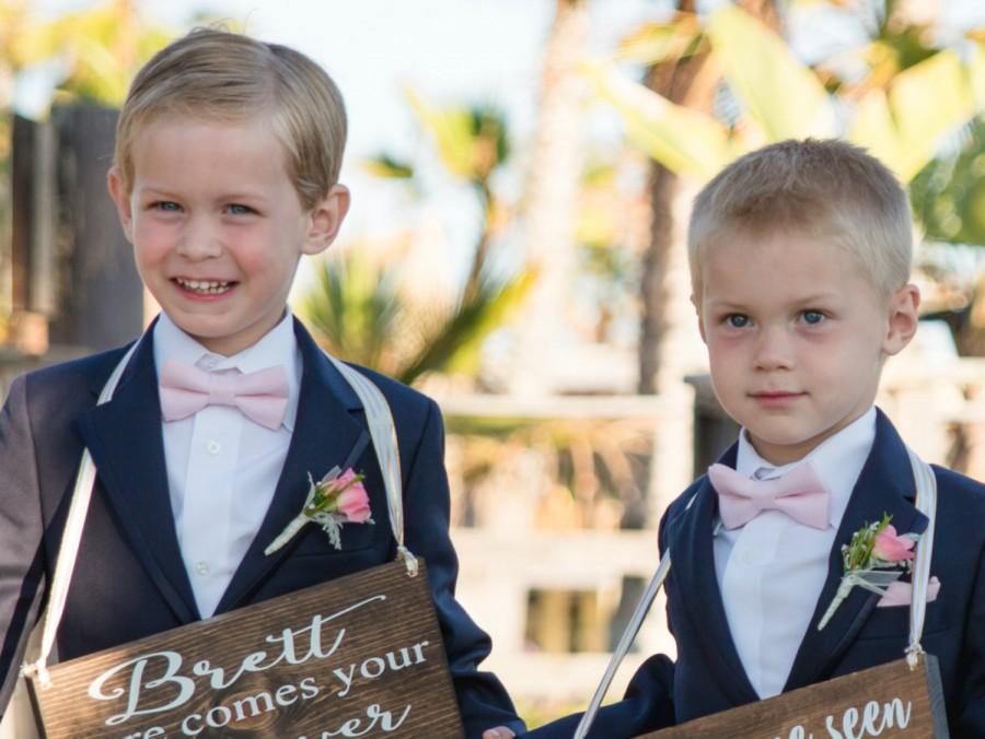 Hochzeit - Blush Linen Bow Tie- Blush Pink Boy's Bowtie - Festive Boy's Outfit - Wedding Boy - Ring bearer - Blush Wedding