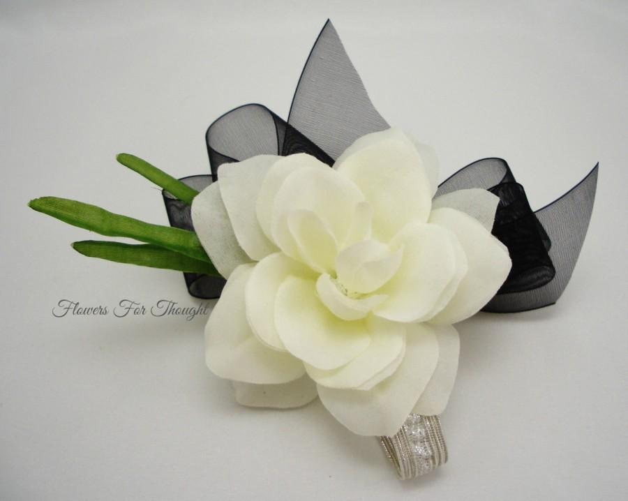 Mariage - Gardenia Corsage,Creamy White with Black Ribbon, Silk Flower, Prom, Wedding, Homecoming, Anniversary, Special Occasion, Made to order