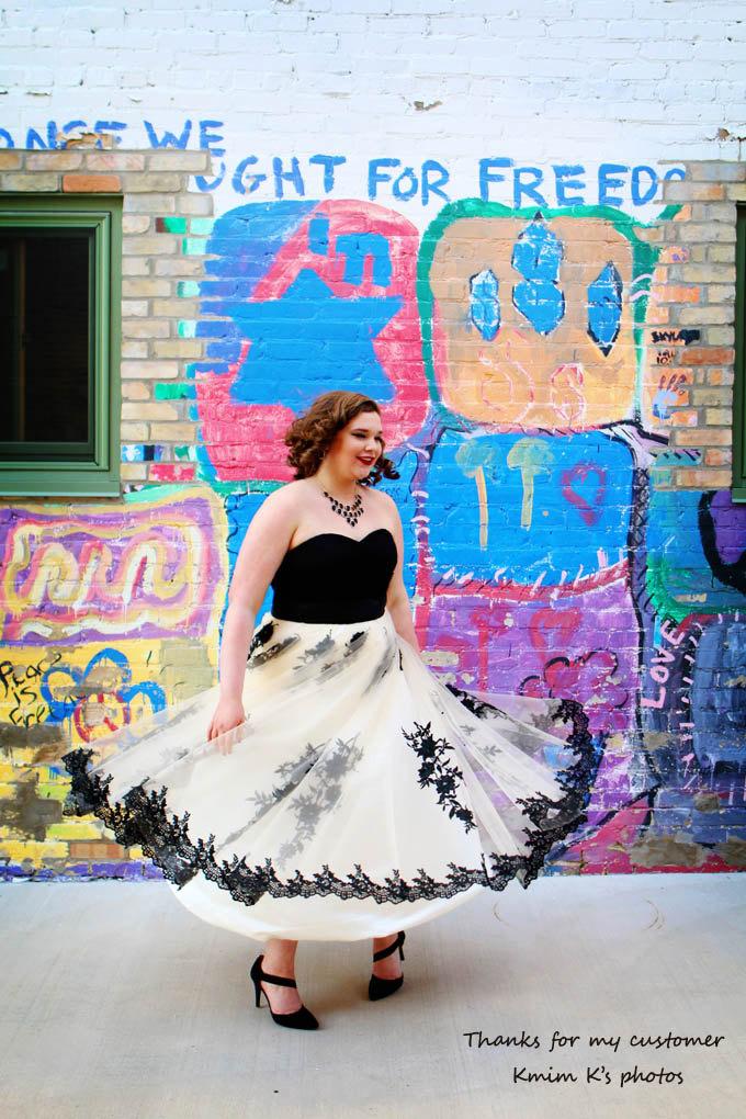 زفاف - Plus Size Wedding Dress Ivory Embroidery Tutu Lace Over-sized Prom Dress Wedding Dress. Vintage-style Plus Size Dress and any color.