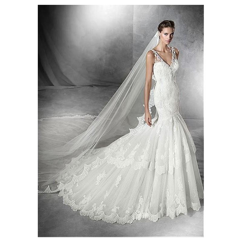 زفاف - Glamorous Dot Tulle V-neck Mermaid Wedding Dress with Lace Appliques - overpinks.com