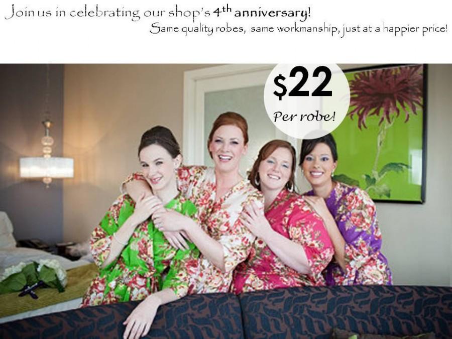Wedding - Bridesmaid gift robes set of 4 - getting ready robes, wedding photo prop, spa wrap, bridesmaid gifts, bridal shower favor, florals