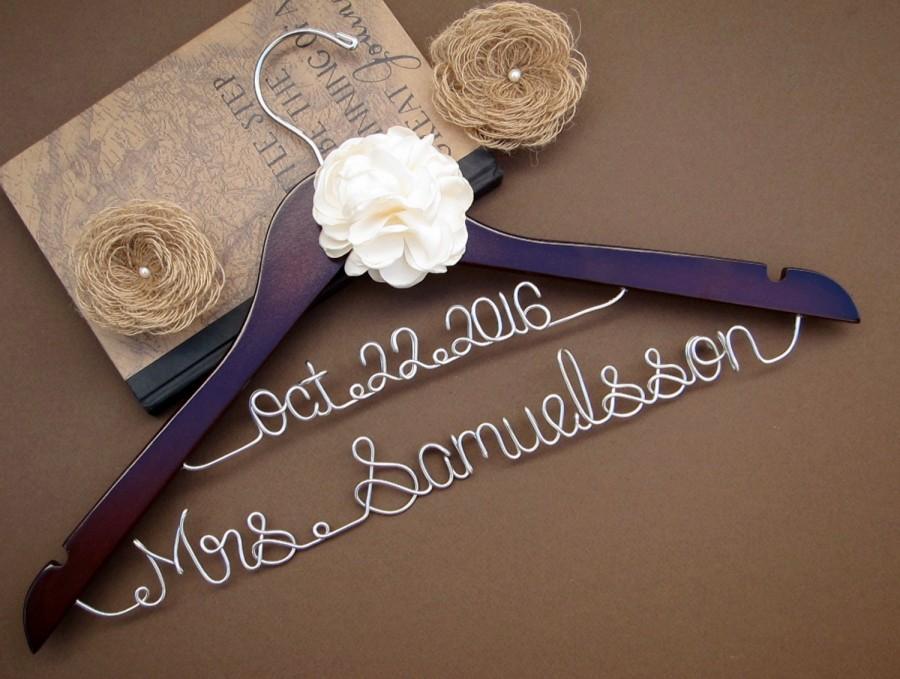 Hochzeit - Personalized Bridal Hanger with DATE/Name/Flower, Bridal Shower, Bridal Party, White Coat, Dr. Graduation.