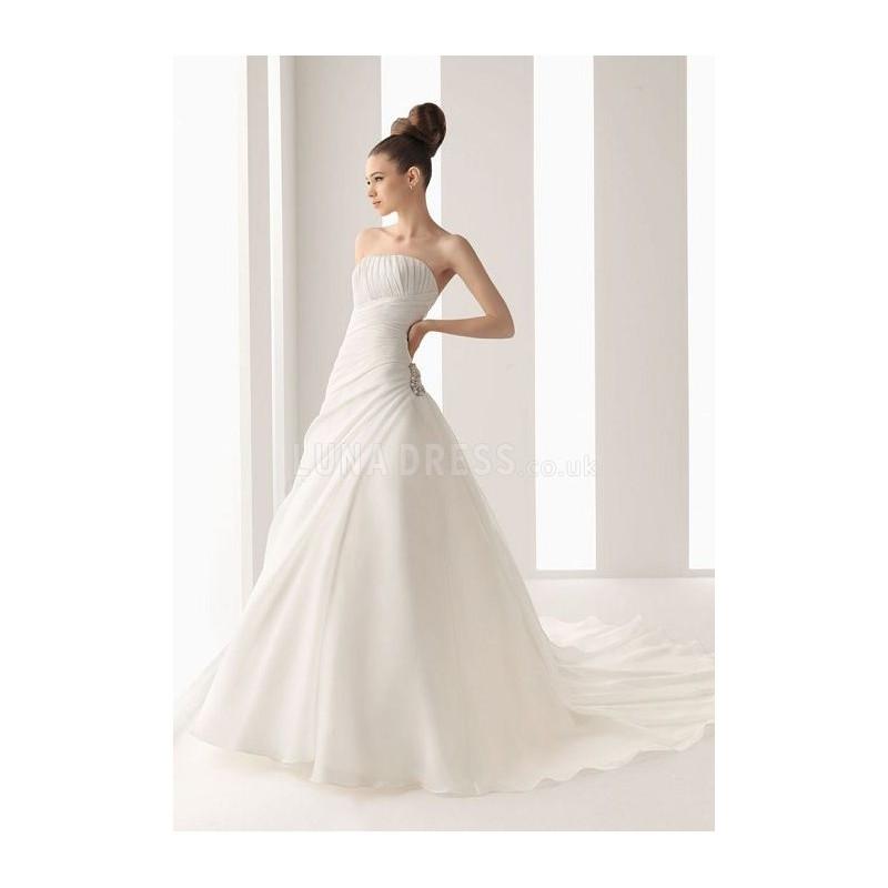 Hochzeit - Special Natural Waist A line Organza Strapless Chapel Train Wedding Gown - Compelling Wedding Dresses
