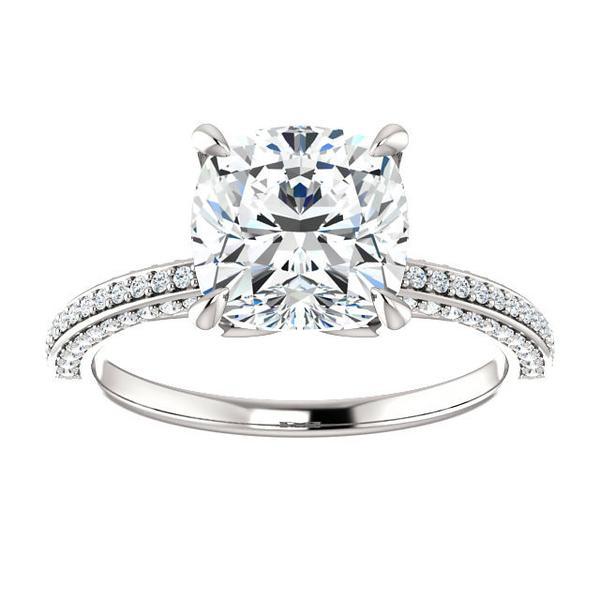 زفاف - 8mm Cushion SUPERNOVA Moissanite & Diamond Ring