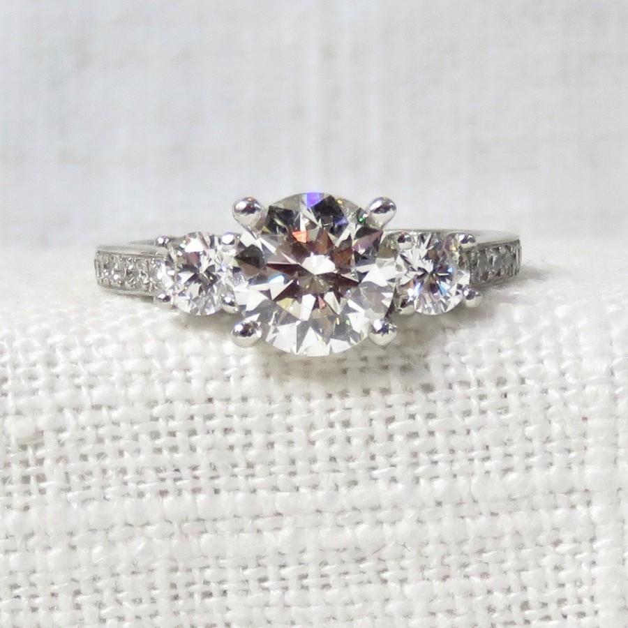 زفاف - Stunning 2.31 Carat Three Diamond Platinum Engagement Ring GIA Appraised at 19,690.00