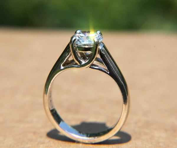 Hochzeit - Solitaire - 1.00 carat Round - Diamond Engagement Ring 14K White Gold - luxury - brides - engagement