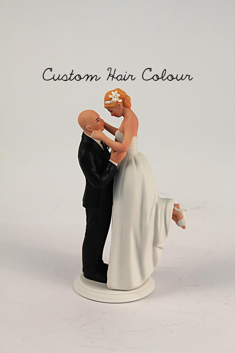 Свадьба - True Romance Interlocking Bride and Groom Cake Topper - Medium Skin Tone Bald Groom and Light Skin Tone Bride - Personalized Wedding Toppers